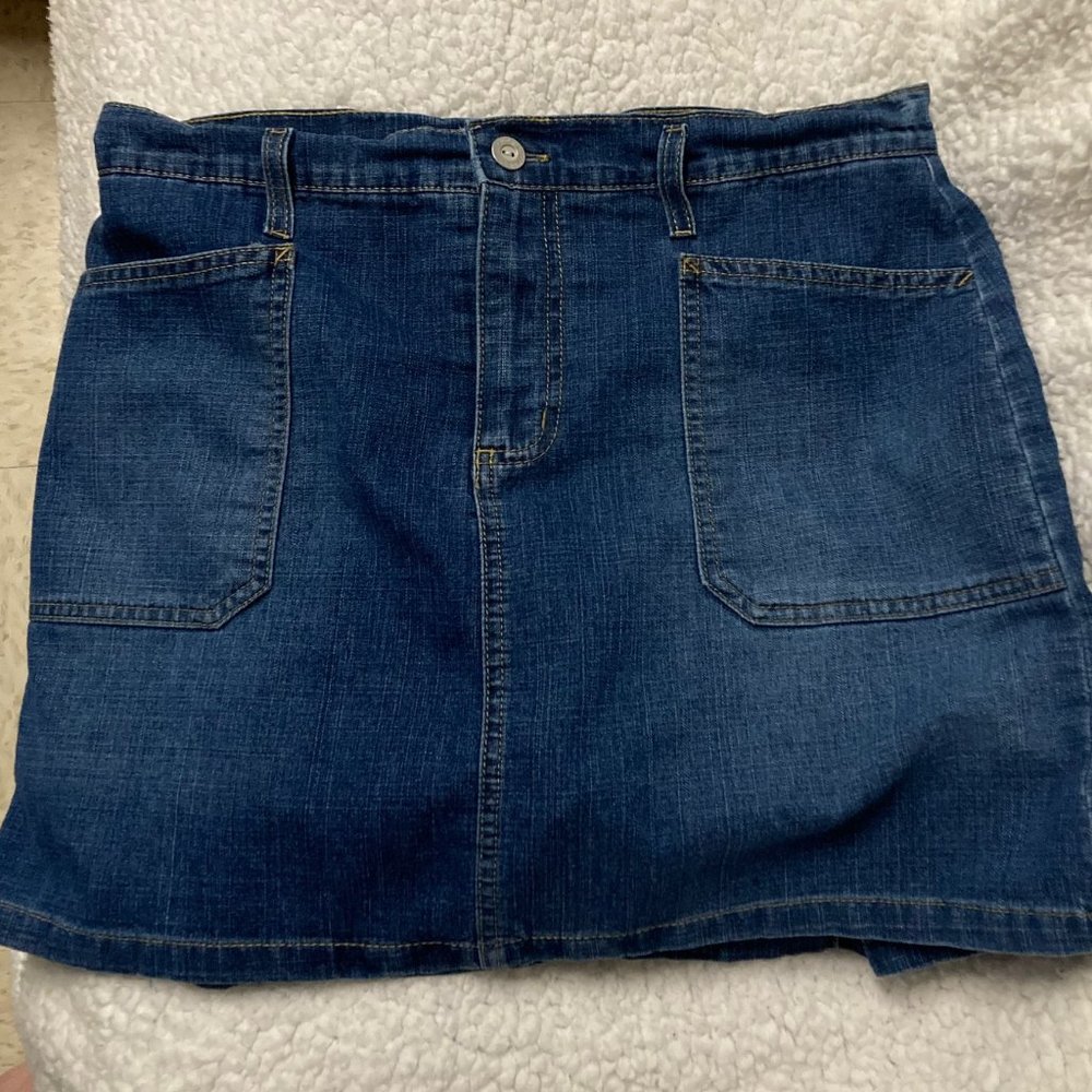 Vintage Gloria Vanderbilt Denim Skort Size 10